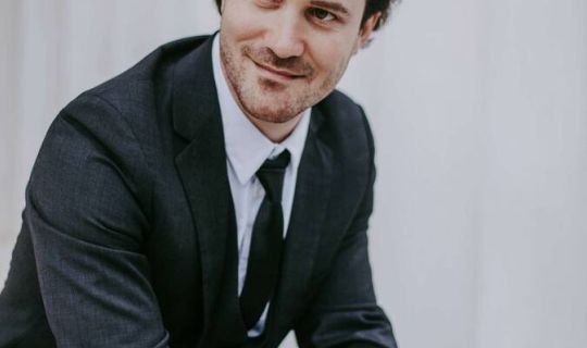 Ammiel BushakevitzÂ©Marie Duecker.jpg