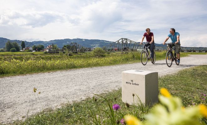 Radtour_Ãber die Grenze_Bild_1_Dietmar Walser.jpg Radtour_Ãber die Grenze_Bild_1_Dietmar Walser.jpg