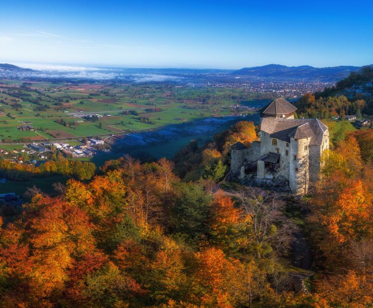 Schloss Glopper _ Herbst (c) Dietmar Stiplovsek - Hohenems Tourismus