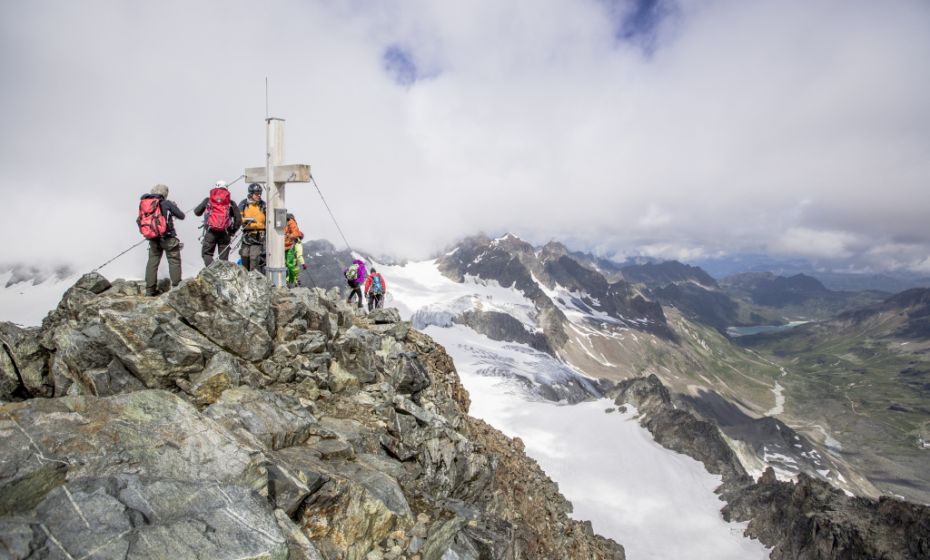 Auf dem Gipfel des Piz Buins Auf dem Gipfel des Piz Buins