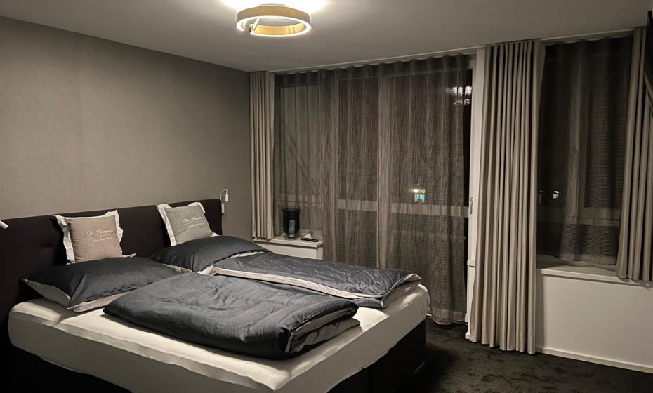 Zimmer & Appartements am SchloÃplatz