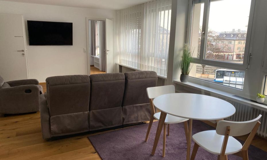 Zimmer & Appartements am SchloÃplatz